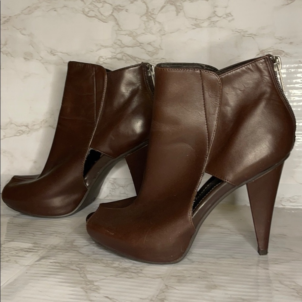 Kenneth Cole Reaction - Ankle Booties - Picture 7 of 14